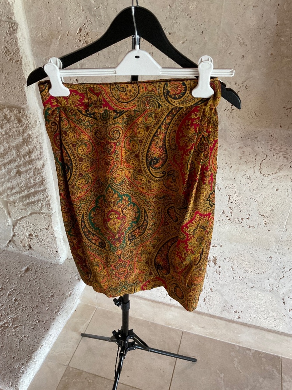 Jones New York Paisley silk skirt Size 8